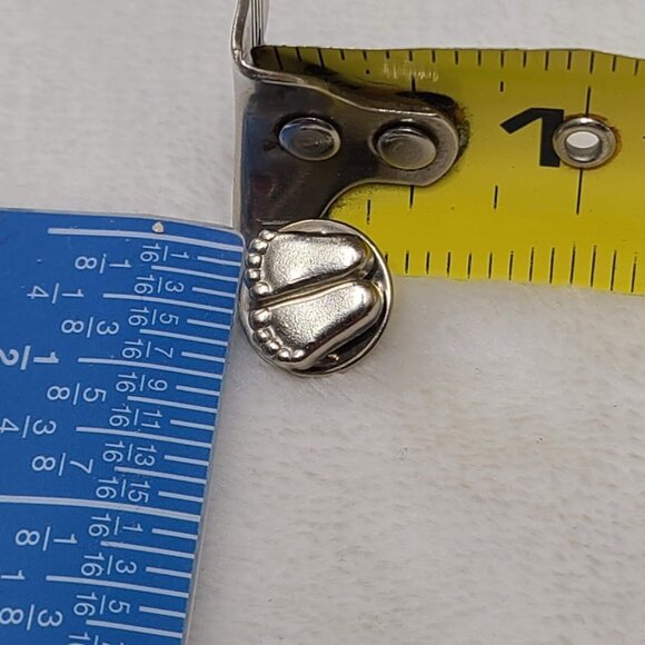 Baby Feet Lapel Pin Vtg 1979 V Evers Newborn Parenthood Infant Silver Tone - Picture 6 of 6